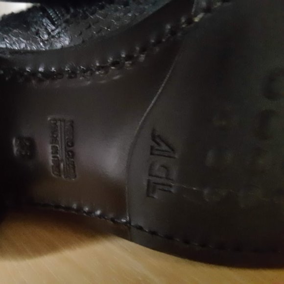 Attilio Gousti Leombruni/AGL Tall Snake Boot NWOB - Picture 9 of 9